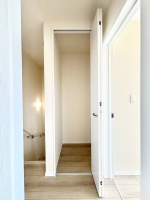 ���̑����ρ@�L�����[�B�|�������G�߂̏��������[���邱�Ƃ��ł��܂��B