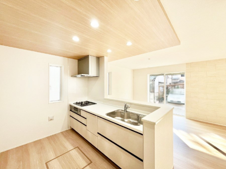 �L�b�`���@�J�E���^�[�z���ɂ��b�������Ȃ��疈���̂������������Ɗy����