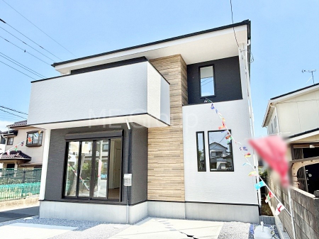 ���n�O�ώʐ^�@�������ꂽ�O�ρA�㎿�ȏZ��Ԃ��L���鎺���͉i�����S���ĉ߂�����Z���ł��B 