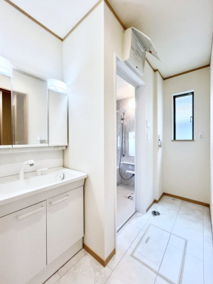 ���ʑ�E���ʏ��@���������Ă���̂Ŏ��C�̑����ꏊ�ł����C���ł����K�ł��B�����̐g�x�x���C�����ǂ��s���܂��ˁB