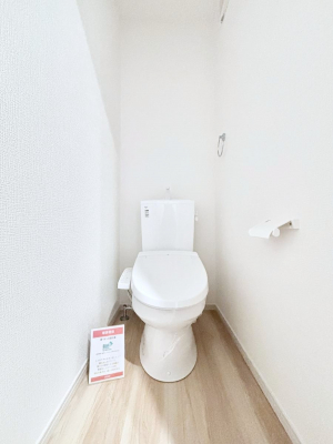 �g�C���@�g�C����1�K��2�K���ꂼ��ɔz�u����Ă��ĂƂĂ��֗��ł��B 