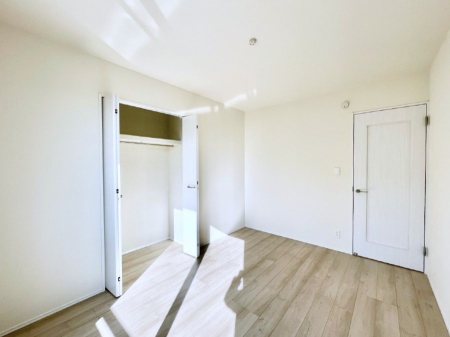 �Q���@�g���₷���`�Ńx�b�g��Ƌ�̒u�����ɂ����邱�Ƃ�����܂���B   