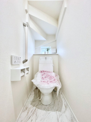 �g�C���@�g�C����1�K��2�K���ꂼ��ɔz�u����Ă��ĂƂĂ��֗��ł��B 