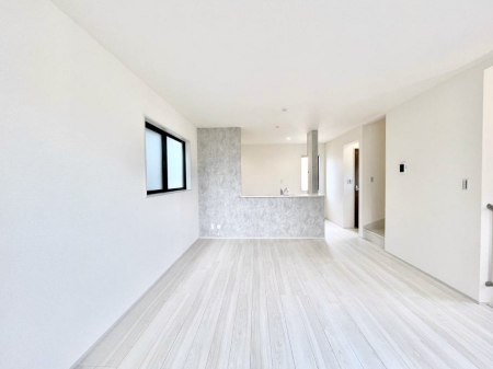 ���̑����ρ@���Ƒ��̉�b���͂��ށA�J���I�ȃ_�C�j���O