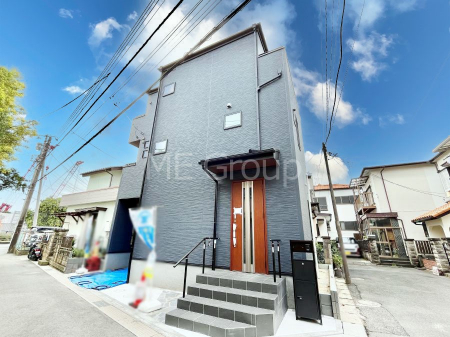 ���n�O�ώʐ^�@�������ꂽ�O�ρA�㎿�ȏZ��Ԃ��L���鎺���͉i�����S���ĉ߂�����Z���ł��B 