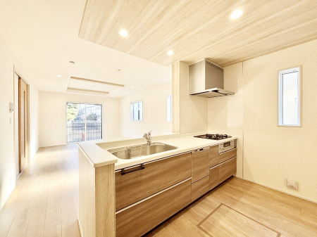 �L�b�`���@���������Ȃ��炲�Ƒ��Ƃ̉�b���y���߂�ΖʃJ�E���^�[�L�b�`��