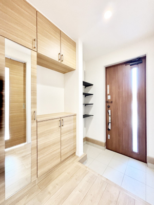 ���ց@���ʔ��͂��Ƒ��̎ʐ^��G�߂̃C���e���A�ŏ���I�Ƃ��ĉ��o�ł��܂�