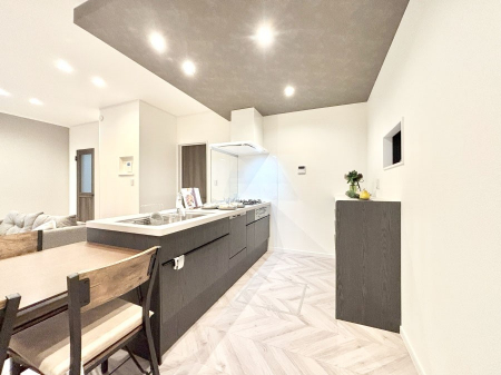 �L�b�`���@��Ƃ肠��L�b�`���ł͂��Ƒ��Ɗy�������������ł��܂��B