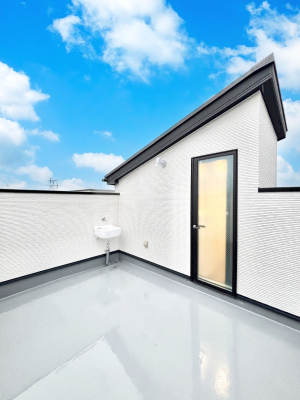 �o���R�j�[�@�X�J�C�o���R�j�[�B���߂��ǂ��A�傫�Ȑ��󕨂��L���Ċ����܂��B