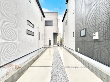 ���n�O�ώʐ^�@�������ꂽ�O�ρA�㎿�ȏZ��Ԃ��L���鎺���͉i�����S���ĉ߂�����Z���ł��B 