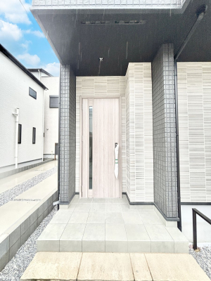 ���ց@��؂ȉƑ��A���q���o�}���錺�ցB