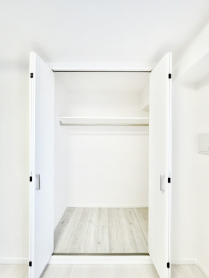 ���[�@��������ߗނ��X�b�L�����[���Ă����N���[�[�b�g�t���ł��B