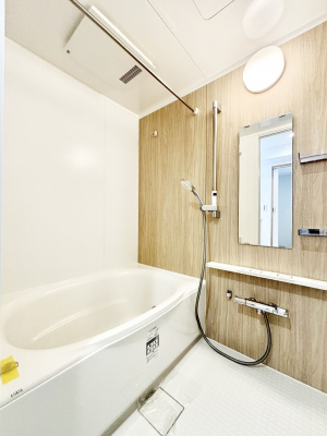 �����@����̔�������Ă���閾�邢�������̂���o�X���[��