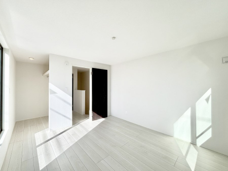 �Q���@�E�H�[�N�C���N���[�[�b�g�����邨�����B�G�߂��Ƃ̓���ւ����s�v�ŕ֗��ł��I