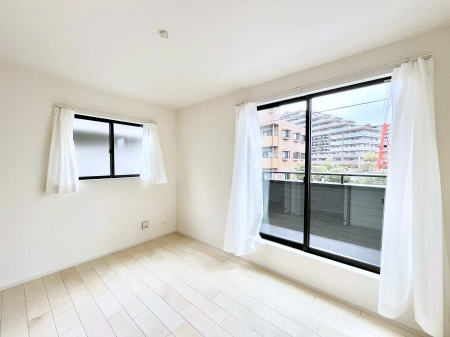 ���̑����ρ@2�ʍ̌����m�ۂ������邢��ԁB�Ƒ��݂�Ȃ����K�ȕ�炵����������݌v�ł��B