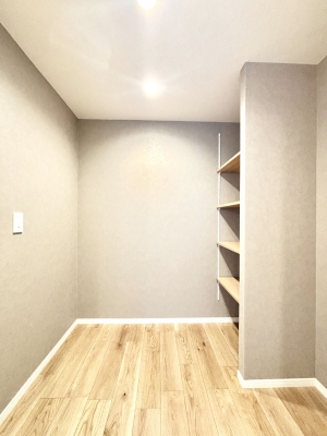 ���̑����ρ@�L�b�`���ɂ̓p���g���[�I�H�ނ̃X�g�b�N�͂������A���p�i�̎��[�Ȃǎg�����͂��낢��I