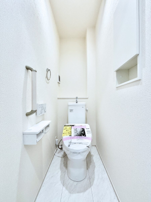 �g�C���@�E�H�V�����b�g�t���g�C����1�K��2�K���ꂼ��ɔz�u����Ă��ĂƂĂ��֗��ł��B 