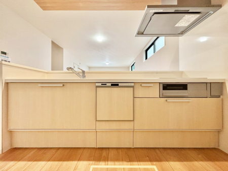 �L�b�`���@���r���O�����n����l�C�̃J�E���^�[�L�b�`���B �Ƒ��������Ȃ���Ǝ������邱�Ƃ��ł��܂��B