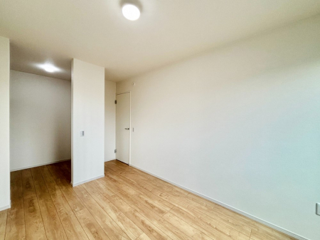 �Q���@�E�H�[�N�C���N���[�[�b�g�����邨�����B�G�߂��Ƃ̓���ւ����s�v�ŕ֗��ł��I