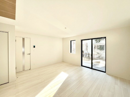 ���r���O�@�������������͋C�̂k�c�j�͉Ƒ��݂�Ȃ̉��K���  