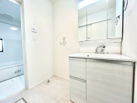 ���̑��@�������̂�����K��Ԃł��B�����̐g�x�x���C�����ǂ����g�������܂��B 