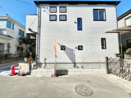 ���n�O�ώʐ^�@�������ꂽ�O�ρA�㎿�ȏZ��Ԃ��L���鎺���͉i�����S���ĉ߂�����Z���ł��B 