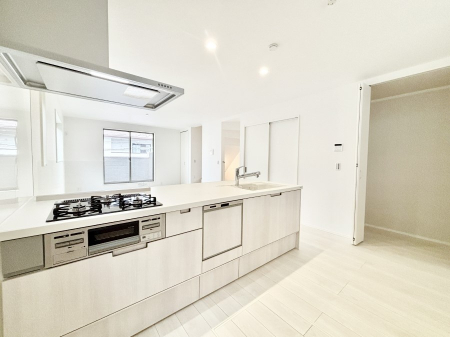 �L�b�`���@���������Ȃ���ł����Ƒ��Ƃ̉�b���y���߂�ΖʃL�b�`���@