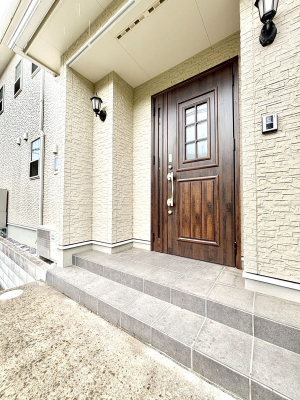 ���ց@��؂ȉƑ��A���q���o�}���錺�ցB