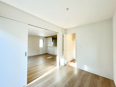 �Q���@���r���O�ׂ̗ɂ���m���B�����J�����čL�����p���邱�Ƃ��\�ł��B