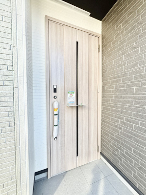 ���ց@��؂ȉƑ��A���q���o�}���錺�ցB