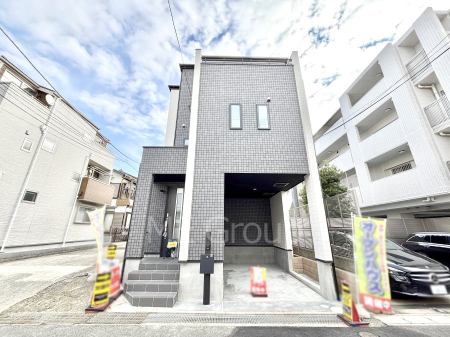 ���n�O�ώʐ^�@�������ꂽ�O�ρA�㎿�ȏZ��Ԃ��L���鎺���͉i�����S���ĉ߂�����Z���ł��B 