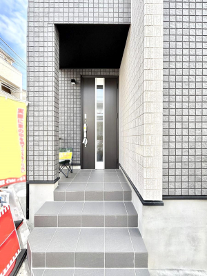 ���ց@��؂ȉƑ��A���q���o�}���錺�ցB