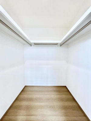 ���̑��@�ߗނ��n���K�[�Ɋ|�����܂܎��[�ł���WIC�B�ߗނ̐������ڂ����₷���ĕ֗��ł��I