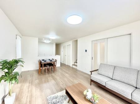 ���̑����ρ@�Ƒ������R�ƏW�܂�e���̃X�y�[�X�ɂȂ肻��