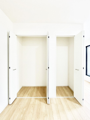 ���[�@�m���̃N���[�[�b�g�B���s��������̂Ō���̈ߗނ�����������܂�܂��B