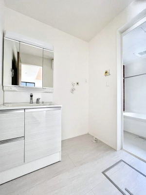 ���̑��@�������̂�����K��Ԃł��B�����̐g�x�x���C�����ǂ����g�������܂��B 