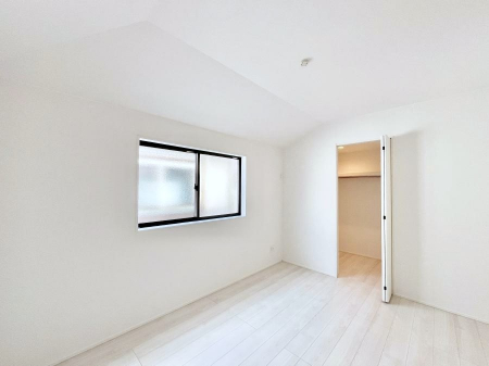 �Q���@�E�H�[�N�C���N���[�[�b�g�����邨�����B�G�߂��Ƃ̓���ւ����s�v�ŕ֗��ł��I