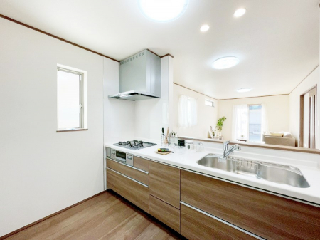 �L�b�`���@���������Ȃ��炲�Ƒ��Ƃ̉�b���y���߂�ΖʃJ�E���^�[�L�b�`��