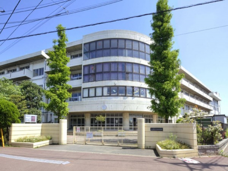 ���ӊ��@���w�Z 1320m �s��s�����T���w�Z