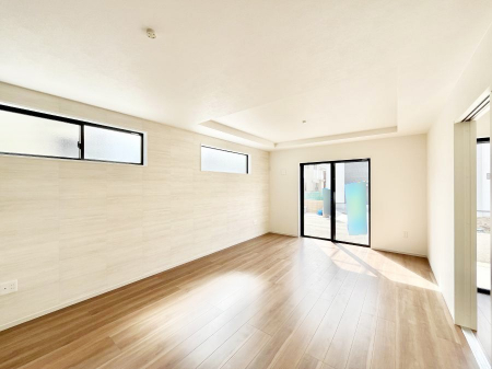 ���r���O�@�傫�ȑ����炽���Ղ�̗z���ƕ����������郊�r���O