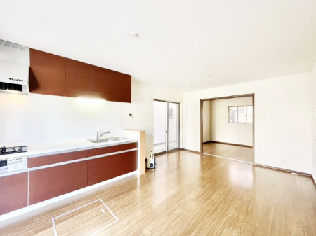 ���̑����ρ@�Ƒ������R�ƏW�܂�e���̃X�y�[�X�ɂȂ肻��