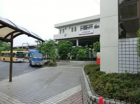 ���ӊ��@�w 600m �������������ˍ����w