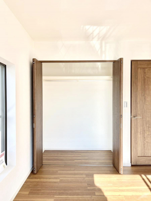 ���[�@�����Ղ�̎��[�X�y�[�X�ŉ��K�ɕ�点���� 