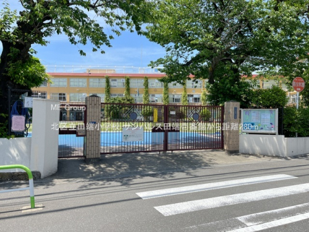 ���ӊ��@���w�Z 280m �k�旧�c�[���w�Z