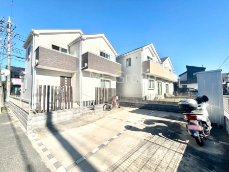 ���n�O�ώʐ^�@�����Ղ�̗z���ƊJ�����ɕ�܂�閾�邢�Z�܂�  