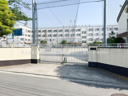 ���ӊ��@���w�Z 600m �����旧��Z���w�Z