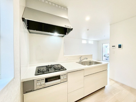 �L�b�`���@�J�E���^�[�z���Ɋy����������ׂ�B�����̂������������Ɣ��������Ȃ肻���ł��ˁB