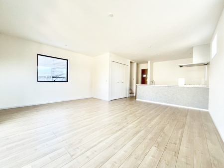 ���̑����ρ@���r���O�K�i�A������؂ȉƑ��ƃR�~���j�P�[�V�������Ƃ��Ƒ��v���̊Ԏ��