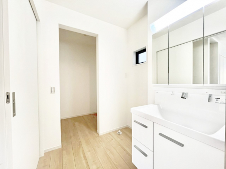 ���̑��@�㎿�Ȑ��ʋ�Ԃ���Ƃ�̎��Ԃ����o�B���l���ɕt���B