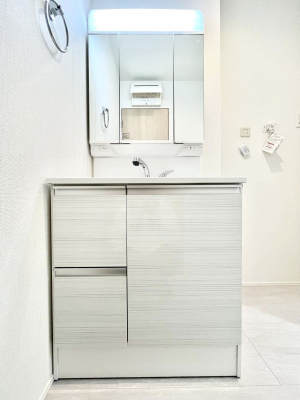 ���ʑ�E���ʏ��@�傫�����₷���O�ʋ��Ő�����������ʑ�́A�g�����Ȃ݃`�F�b�N�┧�̂������ɂ������߂ł��B 